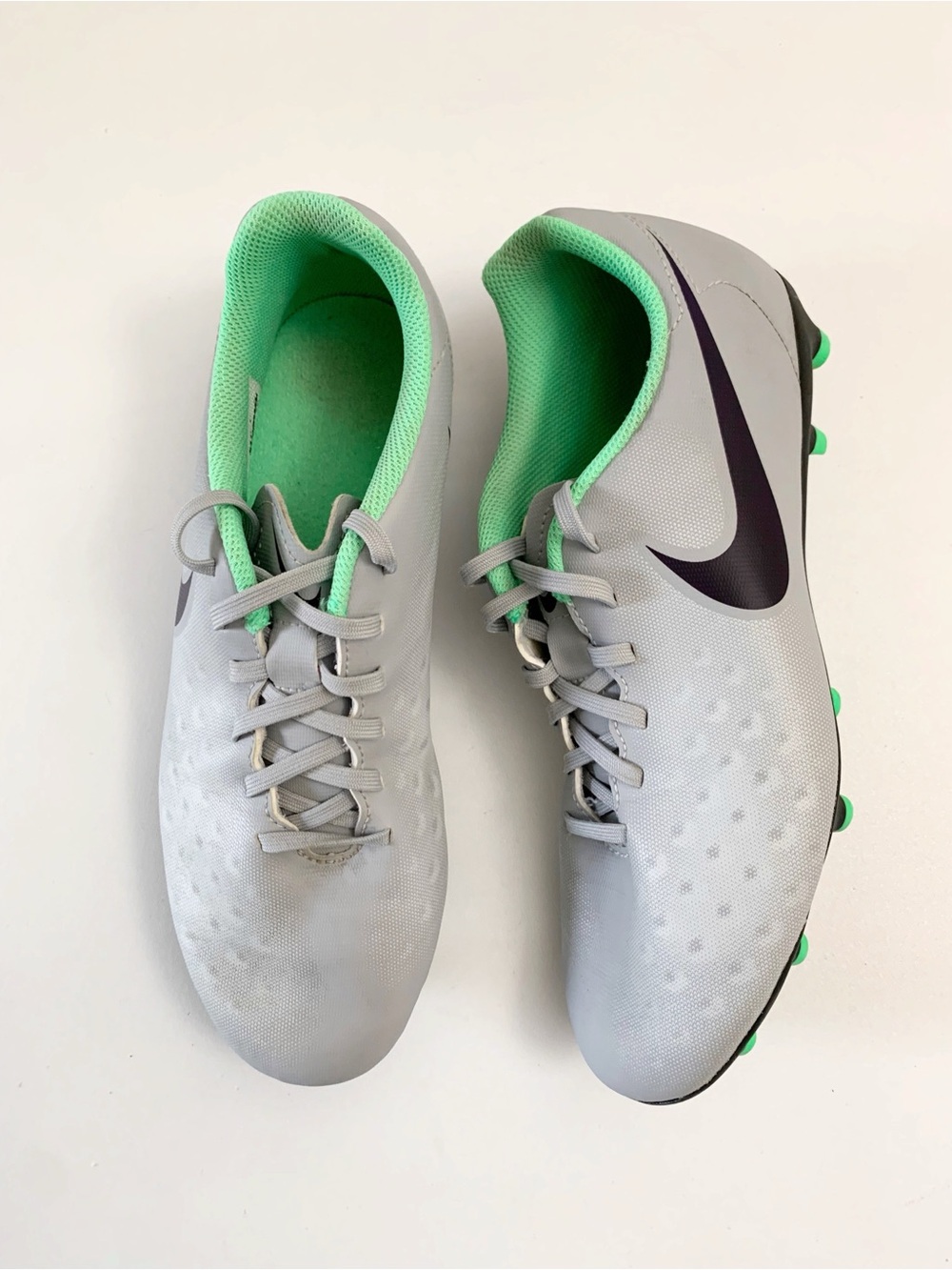 Nike Magista Women's Gray Soccer Cleats ~ 8